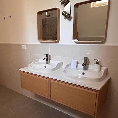 Miralago Casa * Μενάτζιο